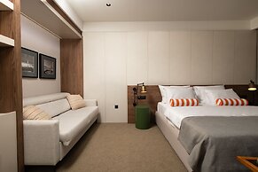 Infinity Hotel & More