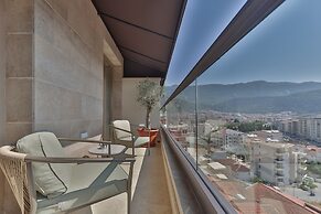 Infinity Hotel & More