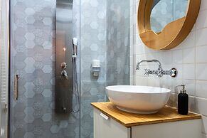 Budapest Holidays Courtyard