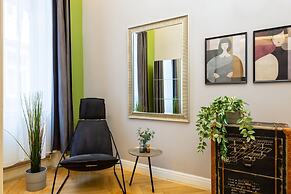 Budapest Holidays Courtyard