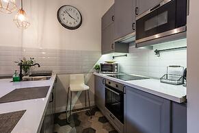 Budapest Holidays Courtyard