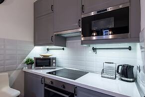 Budapest Holidays Courtyard