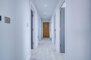 Hybrid Resi - Uxbridge