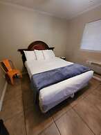 STERLING GARDENS HOTEL