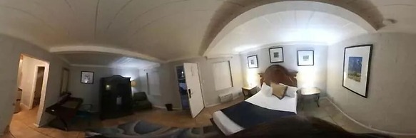 STERLING GARDENS HOTEL