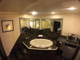 STERLING GARDENS HOTEL