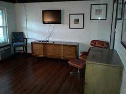 STERLING GARDENS HOTEL