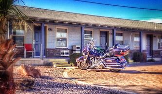 STERLING GARDENS HOTEL