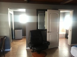 STERLING GARDENS HOTEL