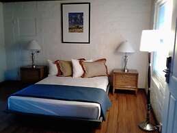 STERLING GARDENS HOTEL