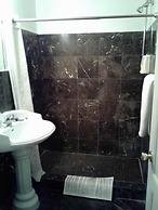 STERLING GARDENS HOTEL