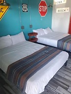 DESERT HILLS MOTEL