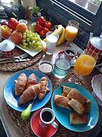 Amare Luxury Living Volos