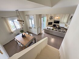 Amare Luxury Living Volos