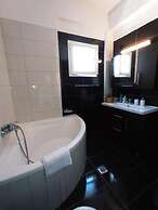 Amare Luxury Living Volos