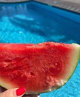 Family House with pool & sea view