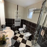 Family House with pool & sea view