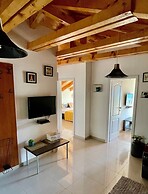 Family House with pool & sea view