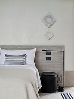 Odera, Tinos, Autograph Collection