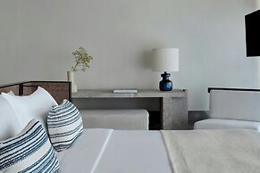 Odera, Tinos, Autograph Collection