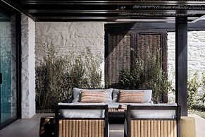 Odera, Tinos, Autograph Collection