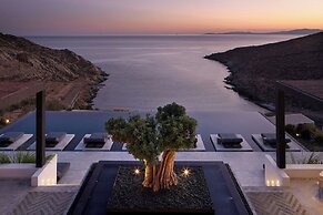 Odera, Tinos, Autograph Collection