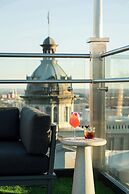 Moxy Columbia Downtown