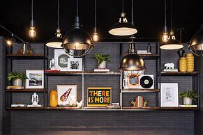 Moxy Springfield Downtown