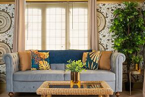 Deluxe 2/3 Bed Hottub Skytv