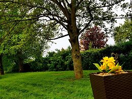 Deluxe 2/3 Bed Hottub Skytv