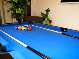 Deluxe 2/3 Bed Hottub Skytv