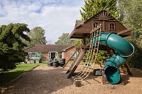 Deluxe 2/3 Bed Hottub Skytv