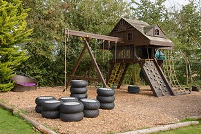 Deluxe 1 Bed Versace Hottub Skytv