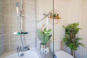 Immaculate 2-bed House in London