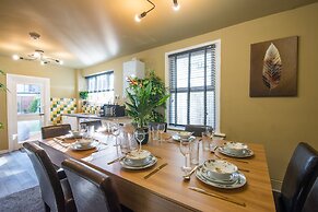 Immaculate 2-bed House in London