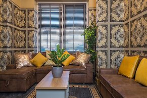 Charming 1-bed House in London