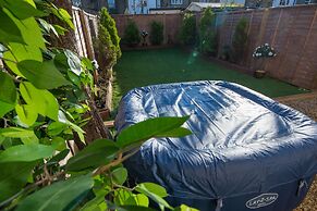 Charming 1-bed House in London