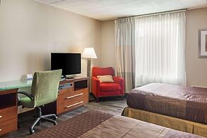 Fairmount Inn & Suites -Stroudsburg