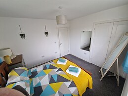 Charming 3-bed House in Newquay