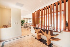 Amazing Villa w Pool Maid BBQ at Green Village A