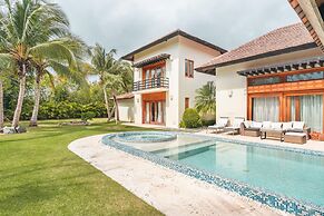 Amazing Villa w Pool Maid BBQ at Green Village A