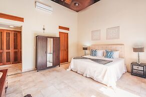 Amazing Villa w Pool Maid BBQ at Green Village A