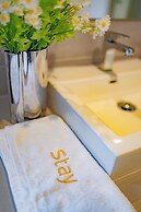 StayAU 4BR Designer Home in Knox