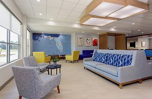 Holiday Inn Express & Suites Macclenny by IHG