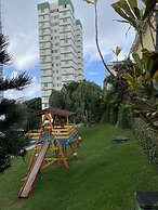 Apartamento perto de tudo em condomínio