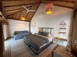 Curiol Boutique Hotel & Lounge