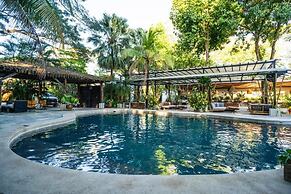 Curiol Boutique Hotel & Lounge