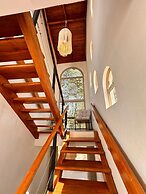 Curiol Boutique Hotel & Lounge