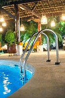 Curiol Boutique Hotel & Lounge