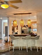 Curiol Boutique Hotel & Lounge